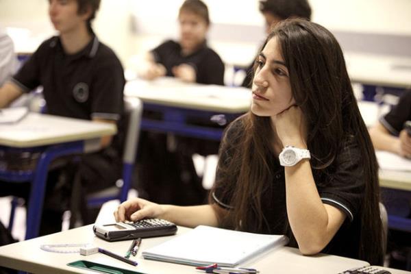 <p><b>talyan Lisesi </b></p>  <br>Kontenjan: 84 </br>  <br>Pein cret: 25.000 TL </br>  <br>Taksitli cret: -</br>