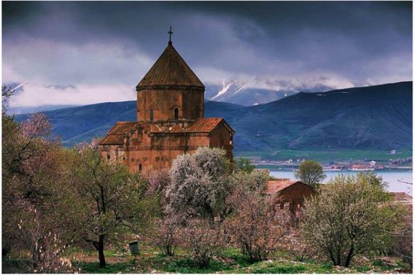 12. Van Akdamar @aditzt