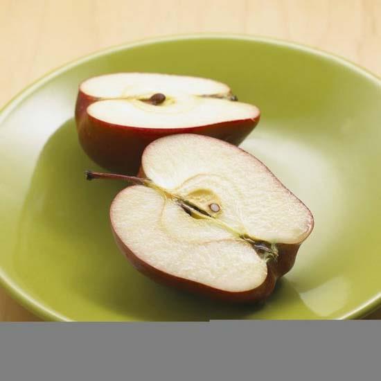 Bu flavonoid, zellikle sigara ien kadnlarn mide kanserine yakalanma ihtimalini de yzde 80 azaltyor.