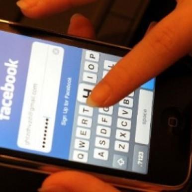 <b>te cep telefonu abonelerinin ikayetlerinden oluturulan 7 uyar:</b>