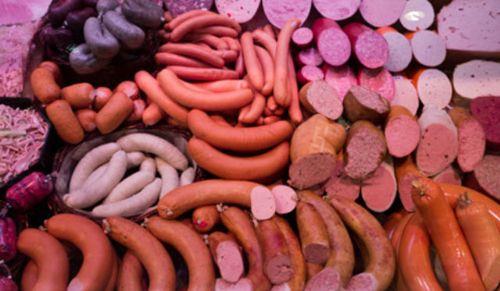 Amerika'da marketlerde satlan ilenmi ve paketlenmi yiyeceklerin yaklak %80'i dier lkelerde yasak. Eer grip olursanz doktora gitmenize gerek yok nk Amerika'da, tannm antibiyotiklerin %80'i inek ve dier hayvan etleri zerinde de kullanlyor.