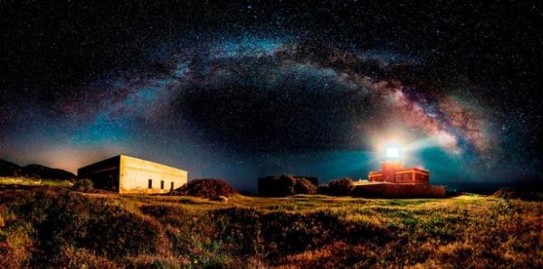 Panoramik kategoride ise dl 'Yldzl Deniz Feneri' fotorafyla Ivan Pedretti ald.