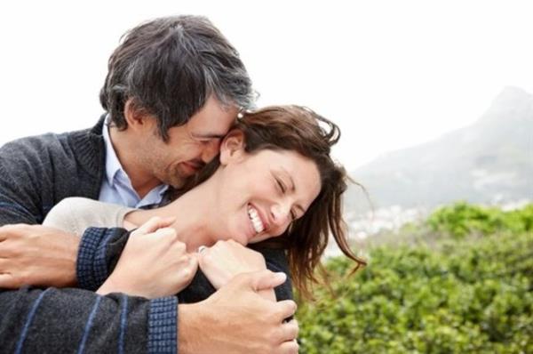 8. Eer birden fazla kediniz varsa, onlar 7. Bulumanza kadar saklamak isteyebilirsiniz. Neyse ki o zamana kadar kz size oktan ak olacak ve bu durumu kabullenecektir.