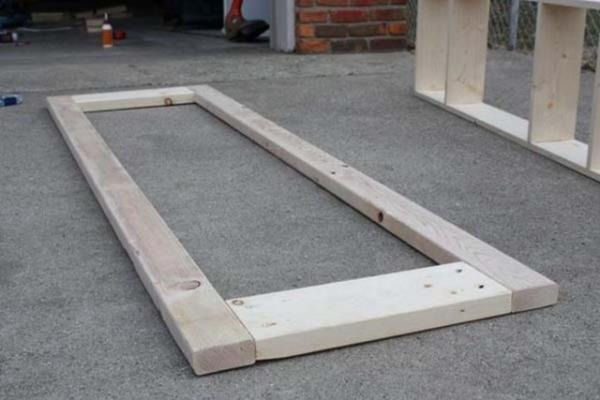 Evinin bir blmn yenilemek isteyen adam bakn neler yapt...