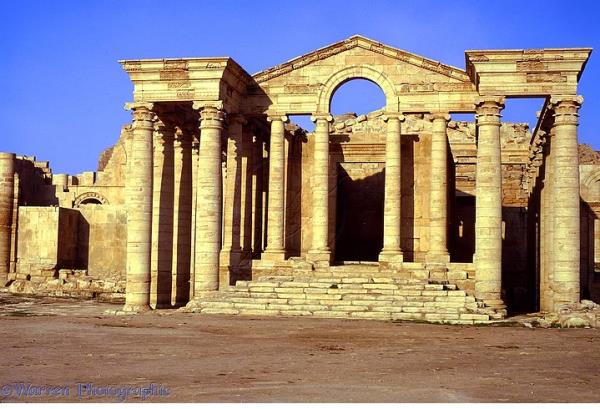 <p><b>10. Hatra</b></p>  Parthian mparatorluu dneminin gl ehirlerindendir. Romallar tarafndan eitli kereler igal edilmek istenmi ancak kaln surlar ve kuleleri buna imkan vermemitir. 241 ylnda Sasaniler tarafndan alnm ve tamamyla yok edilmitir.