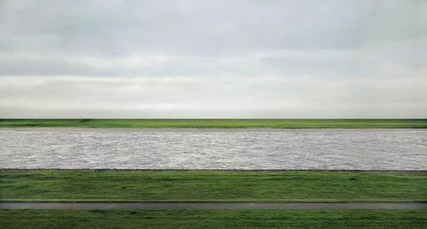 1. Rhein II ? Andreas Gursky (1999) 4,3 milyon dolar
