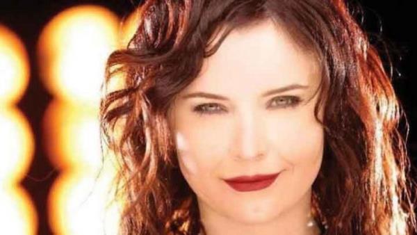 ODT Ekonomi Blm'n 2. snftan terk ettikten sonra stanbul niversitesi ngiliz Dili ve Edebiyat Blm'nde okumutur