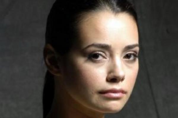 stanbul niversitesi Devlet Konservatuar Tiyatro Blm'nden mezun oldu