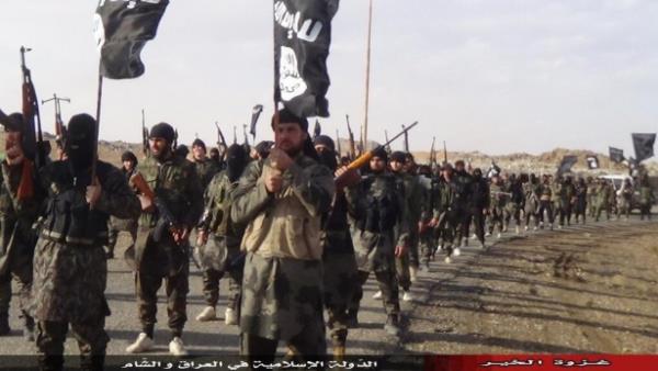 <p><b>ID-Nusra ayrmas nasl balad?</b></p>  Ksa bir sre sonra Ebu Muhammed Colani'ye ait bir ses kayd yaynland. Ses kaydnda Colani, Irak slam Devleti ile yakn iliki fikrine scak baktn syledi, ancak iki rgt bir isim altnda bir araya getirme fikrini reddetti. Colani ses kaydnda El Kaide lideri Eymen Zevahiri'ye balln ilan etti.