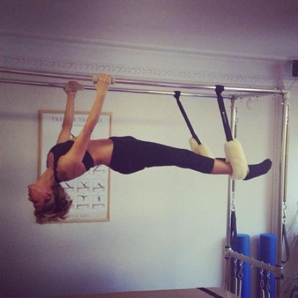 Glben Ergen'den Sla'ya, Ece Erken'den zge zpirinci'ye onlarca nl kadn son dnem 'reformer' yani 'aletli pilates' yapyor ve ektirdikleri artistik pozlar Instagram'da paylayor.