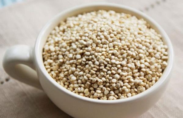 <b>Kinoa:</b> Benzerleri pirin ve bulgur. Ortak zellikleri B vitamini, demir ve protein zengini olmalar.