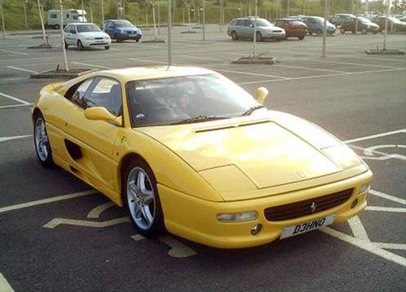 Pistonheads isimli web sitesi, lks otomobil sahiplerini utandracak bir almaya imza att. Siteye gnderilen 6 binden fazla fotorafta Lamborghini?den Rolls Royce?a, Ferrari?den Porsche?ye kadar ok sayda lks otomobilin yapt park hatalarn gsteren grnt yer alyor.