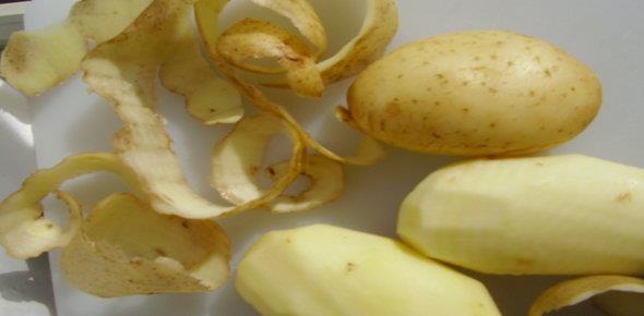 Patatesteki besin elerinin kabuun altnda olduu ve kabuuyla piirilen (kzartma hari) patatesin daha faydal olduu syleniyor.