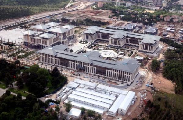 Stz'ndeki 150 dnm arazi zerinde, Seluklu mimarisine uygun olarak ina edilen yeni bina 650 milyon liraya mal olacak.