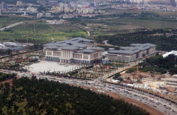 elik destekli zel betonlarla yaplan bu merkez, sava, kimyasal, biyolojik, nkleer ve siber saldrlar ile terr eylemlerinde ise 'Hkmet Harekt Merkezi' olarak kullanlacak.