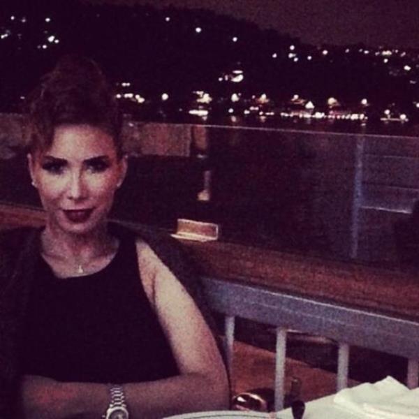 TUBA ZERKAN  <br>Aldm sol yanma stanbul'u</br>