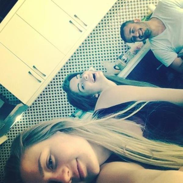 <br>GZEM KARACA</br>  Benim kardeim gelmi istanbul'lardan yanm