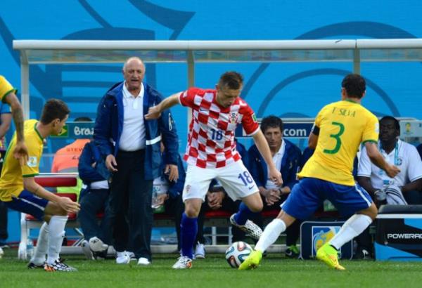 @ Sesi kstm mer rndl n yorumlad eski malardan birinin sesini verdim, o haldeyim.