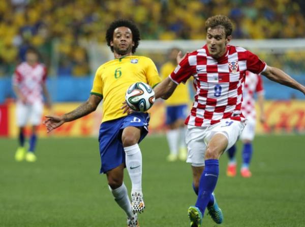 @ Neyse Ceyhun Eri'e ok da laf etmeyelim, mer rndl' de dinliyor olabilirdik.