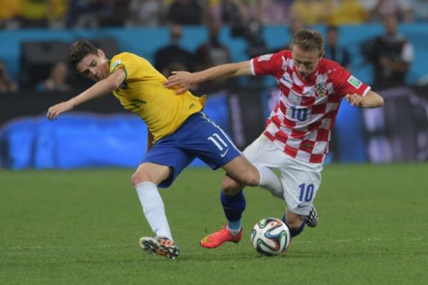 @ Ulan mer rndl' beenmediniz aln size ceyhun. adam futbol 101 dersi verdiini sanyor.