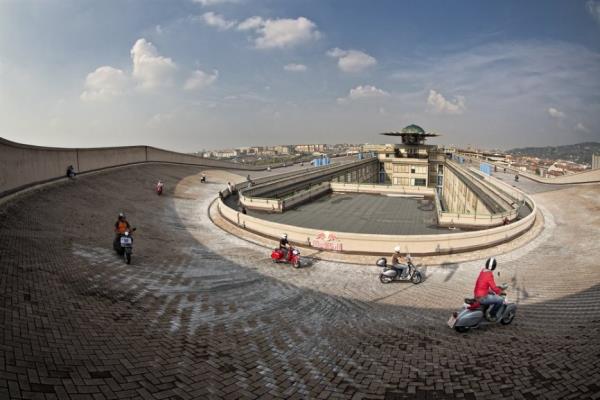 talya'da eski bir Fiat fabrikasnn test srlerinin yapld teras