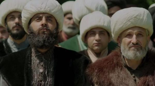 Bu olay ve Kprl ailesinden sadrazamlarn ynetime gelmeye balamasnn etkisiyle valide sultanlarn gleri sona erer.