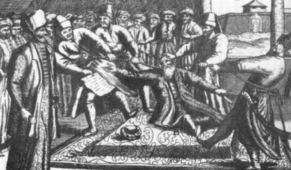 Sonra Satırcı Mehmet Paşa'yı, Hadım Hasan Paşa'yı ve Sadrazam Yemişci Hasan Paşa'yı, halka zulüm ediyor iddiasıyla da Hüseyin Paşa'yı idam ettirdi. III. Mehmet'in idam ettirdikleri arasında Babüssaade Ağalarından Gazanfer Ağa ile Osman Ağa da payını aldı.