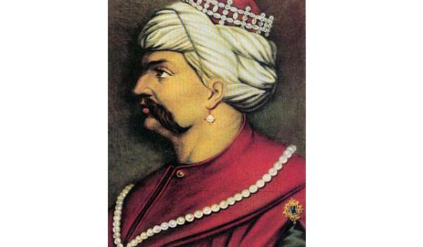 Osmanlı İmparatorluğu'nun dokuzuncu Padişahı olan I. Selim (Yavuz Sultan Selim) (1512-1520) II. Beyazıt'ın oğludur. Osmanlı İmparatorluğunun affı olmayan padişahlarından biridir. Kendisine karşı tehlike gördüğü ağabeyi Korkut'u kementle boğdurtarak işe başlıyor, yetmiyor kendi yanında rehin olan Korkut'un oğlunu da boğdurtuyordu. Boğdurtmalar durmuyor, devam ediyordu. Önce merhum ağabeyi Şehinşah'ın oğlu Mehmet'i boğdurttu ve merhum ağabeyi Mahmut'un oğulları Musa, Mehmet, Osman, Emin ve Orhan'ı da boğdurttu. Yani merhum ağabeyi Mahmut'un beş oğlunu birden boğdurtarak onlara hayat hakkı tanımadı.