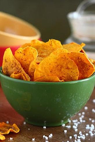 Cips, pizza ve dier hamur ileri; Fast food ocuklar aptallatryor mu? Evet, aratrmalarda bu kantland. Ailelerin ocuklarna yeterli vakti ayrmamalar, hamur iine altrmalar sonucunda alnan kilolar, ar diyet ve spor egzersizleri yapmay gerektiriyor. Beynin geliimini doru salamas iin ocuklarn geliim dnemlerinde yediklerine dikkat etmeli.