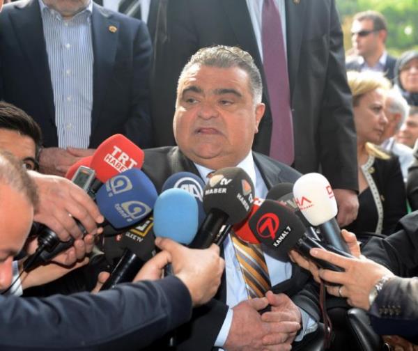 Ahmet zal (Baz STK'lar tarafndan hazrlanan raporda ad gemi, Krtlerin oyunu alabilecek adaylar arasnda gsterilmiti.)