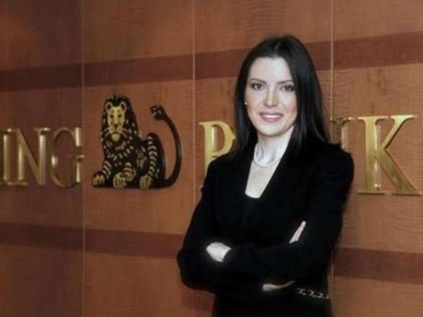 <p><b>4- Pnar Abay </b></p>  <br>ING Bank Genel Mdr </br>  <br>Ciro (Milyon TL): 2.836 </br>  <br>stihdam: 5.709</br>