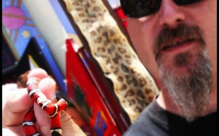 Bir tuhaf koleksiyoncu