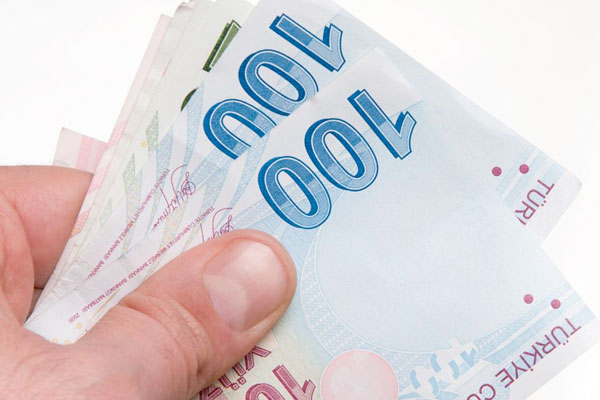 htiya duyan her isize sreli ve artl nakit destei verilmesi planlanyor. Dnya gazetesinden Mehmet Kaya'nn haberine gre sosyal yardm alanlarn istihdama kazandrlmas ve srekli gelire kavuturulmasna ynelik hazrlanan 'Sosyal Yardm Yararlanclarnn Belirlenmesine Ynelik Puanlama Forml' almasnn tamamland ve ksa sre iinde gelir testinin yan sra, hali hazrda eitli sosyal yardm alanlarn bu formle gre hesaplanan dzeylerine gre yardm alaca belirtildi.