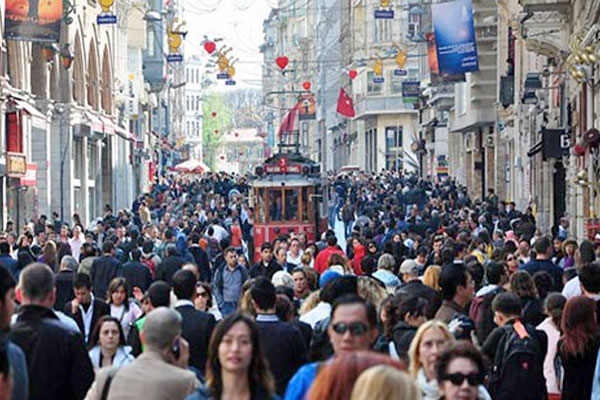 Belirlenen hedeflere gre, 2023'e kadar sosyal yardm alanlardan alabilir durumdakilerin tamamna mesleki eitim verilecek.