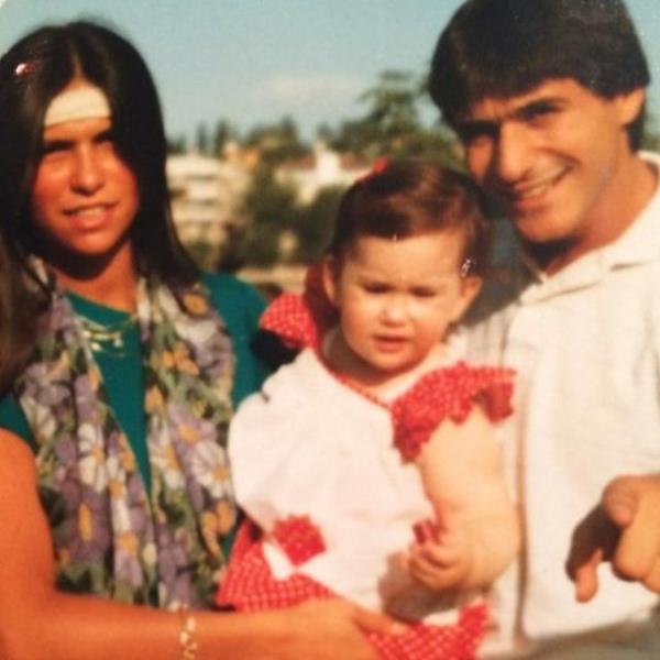 <br>SEZN ERBL</br> Canm Babam,bu fotoraftaki gibi kalamadk belki ama sen szn tuttun beni ve kardelerimi baba sevgisinden mahrum etmedin hatta her babadan daha ok hissettirdin her zaman sevgini,efkatini.