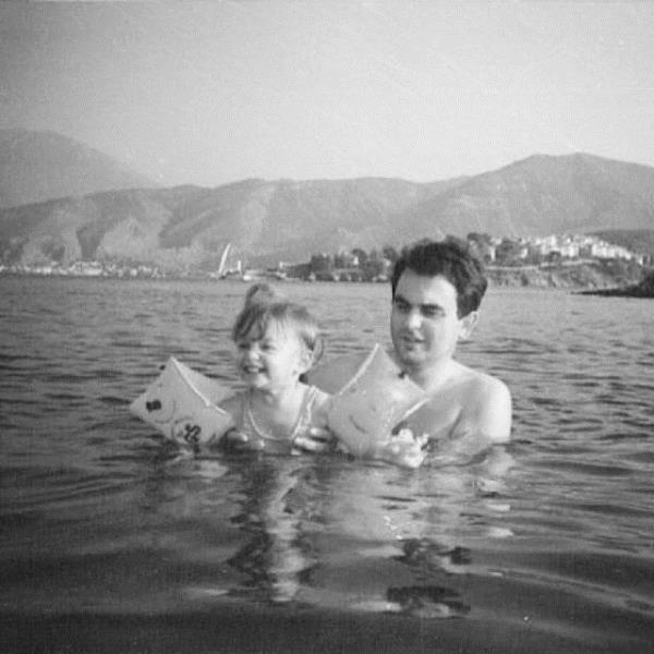 <br>NLPER AHNKAYA</br> babalar gunun kutlu olsun yagusuglu bubam