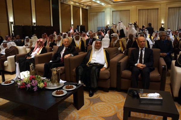 2008'de Uluslararas Bilim Tarihi Akademisi tarafndan Koyre Madalyasna layk bulundu.