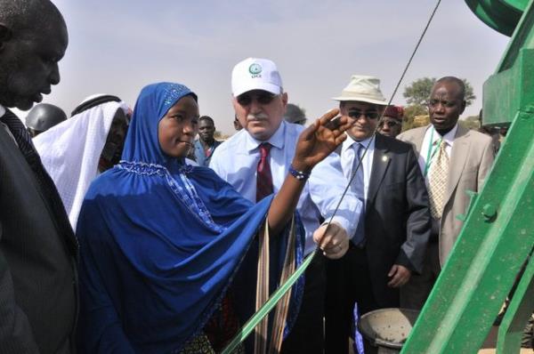 rgtn, seimle greve gelen ilk genel sekreteri ve ilk Trk genel sekreteri oldu.