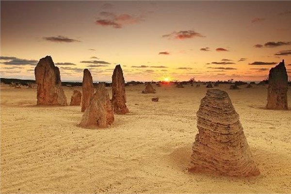 <br><b>Pinnacles</b></br>  Avustralya