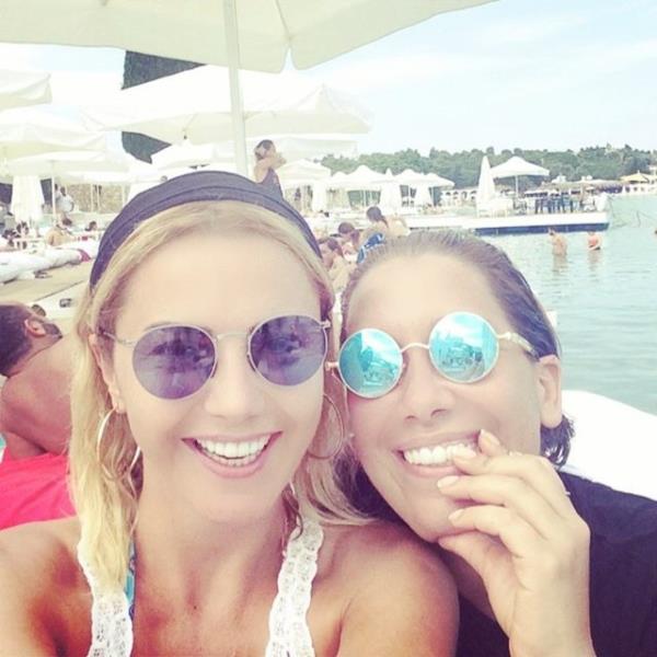 ECE ERKEN  <br>Hereye ramen biz hep gleriz,hayat gzel</br>