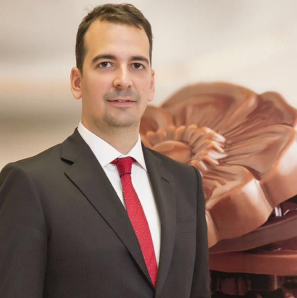 Ahsen zokur - 1.5 milyar dolar