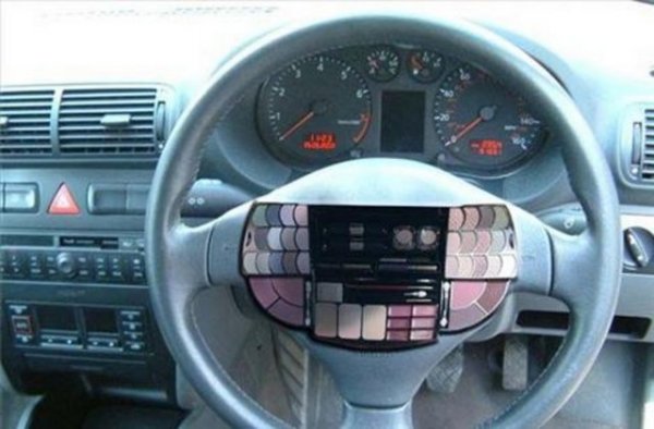 "Dnyaya kadnlar hkmetseydi ne olurdu?" sorusuna yant aradk... Ortaya elenceli kareler kt..