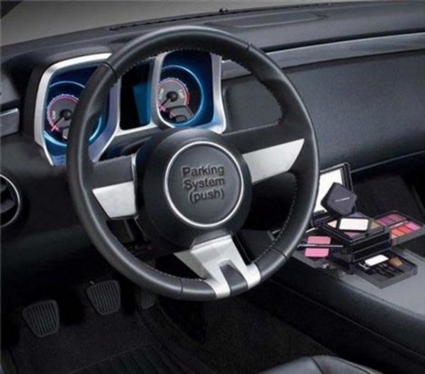 "Dnyaya kadnlar hkmetseydi ne olurdu?" sorusuna yant aradk... Ortaya elenceli kareler kt..