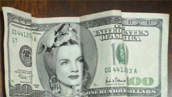 "Dnyaya kadnlar hkmetseydi ne olurdu?" sorusuna yant aradk... Ortaya elenceli kareler kt..