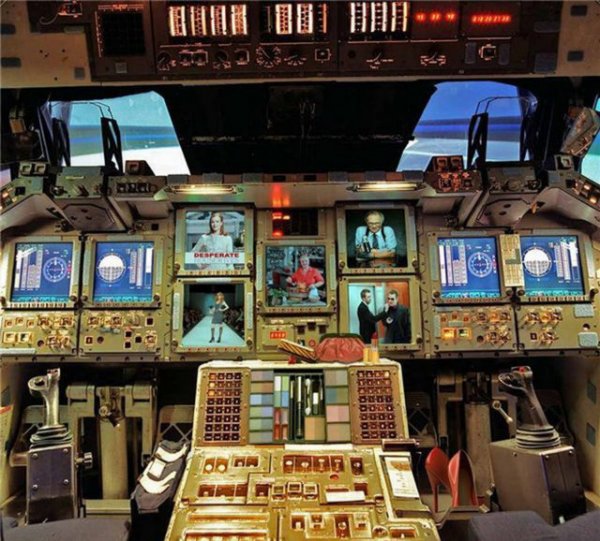 "Dnyaya kadnlar hkmetseydi ne olurdu?" sorusuna yant aradk... Ortaya elenceli kareler kt..