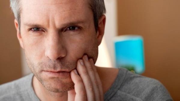 Sert di fras kullanmak dileri bembeyaz yapar Yanl! nk nemli olan frann sertlii deil, fralama tekniidir. Di fras, sentetik kldan yaplma olmaldr.