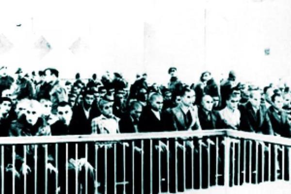 13 byk gazete iin 303 dava ald.