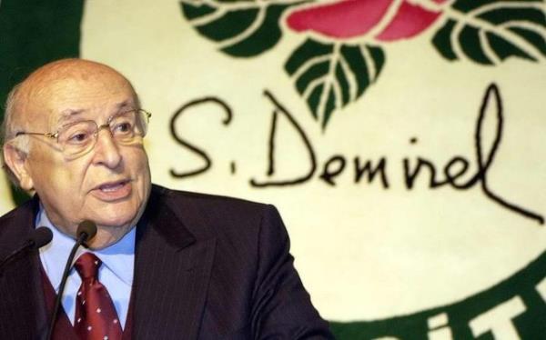 Bu mdahaleyle Sleyman Demirel'in Babakan' olduu hkmet grevden alnd, Trkiye Byk Millet Meclisi lavedildi, 1970 sonrasnda deitirilen 1961 Anayasas uygulamadan kaldrld ve Trkiye siyasetinin yeniden tasarland bir asker dnem balad.