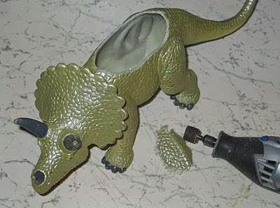 14. Eski oyuncaklardan yaplm saks