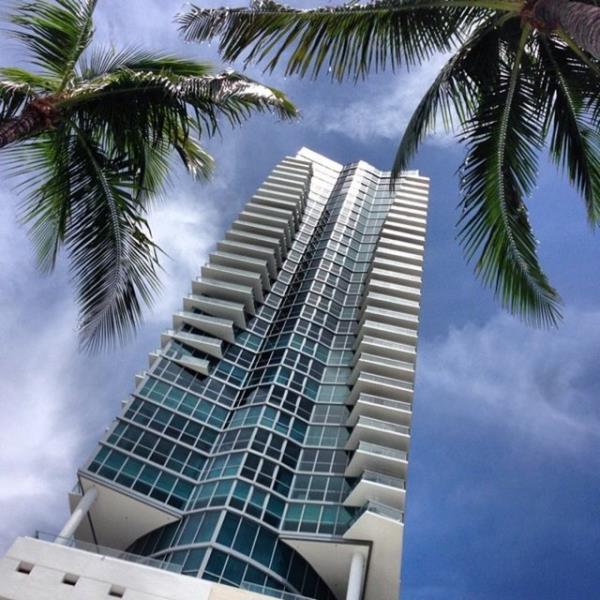 KENAN ERETNGZ  <br>Miami'de gneli bir gn</br>